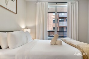 2 bedrooms, desk, iron/ironing board, free WiFi