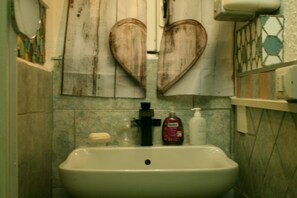 Hair dryer, towels