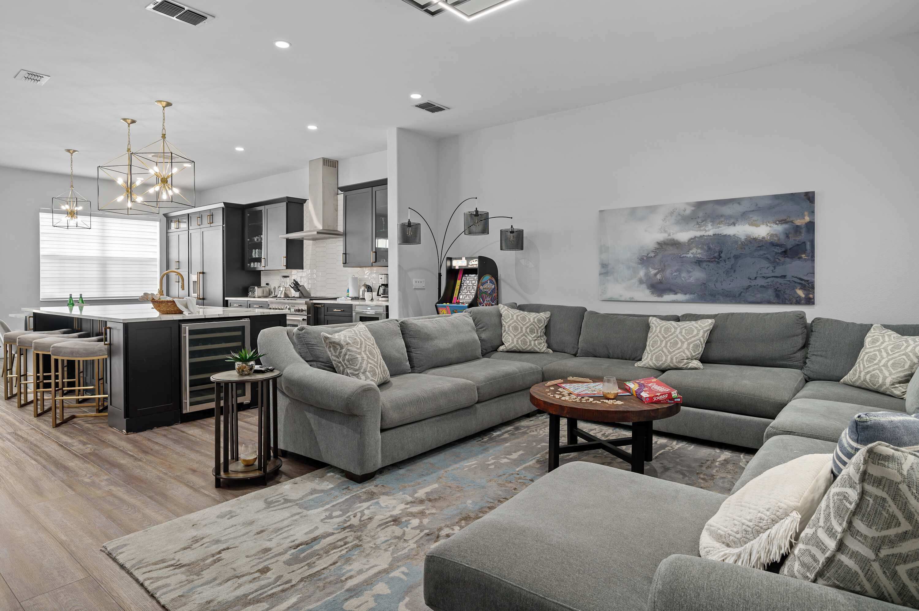 Televisión y oficina 