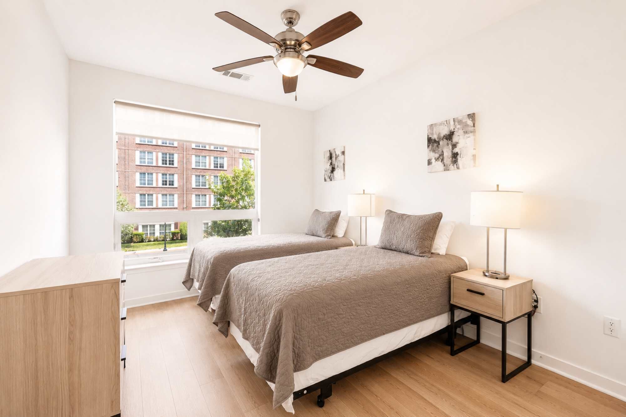 2 bedrooms, desk, iron/ironing board, WiFi