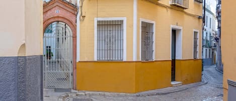 บริเวณภายนอก