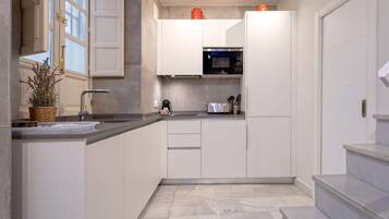 Lägenhet (2 Bedrooms) | Eget kök | Kylskåp, mikrovågsugn, ugn och diskmaskin