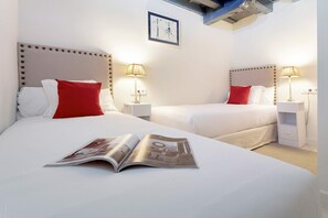 Apartment (2 Bedrooms) | 2 bedrooms, iron/ironing board, free WiFi, bed sheets
