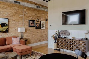 Télévision, espaces bureaux