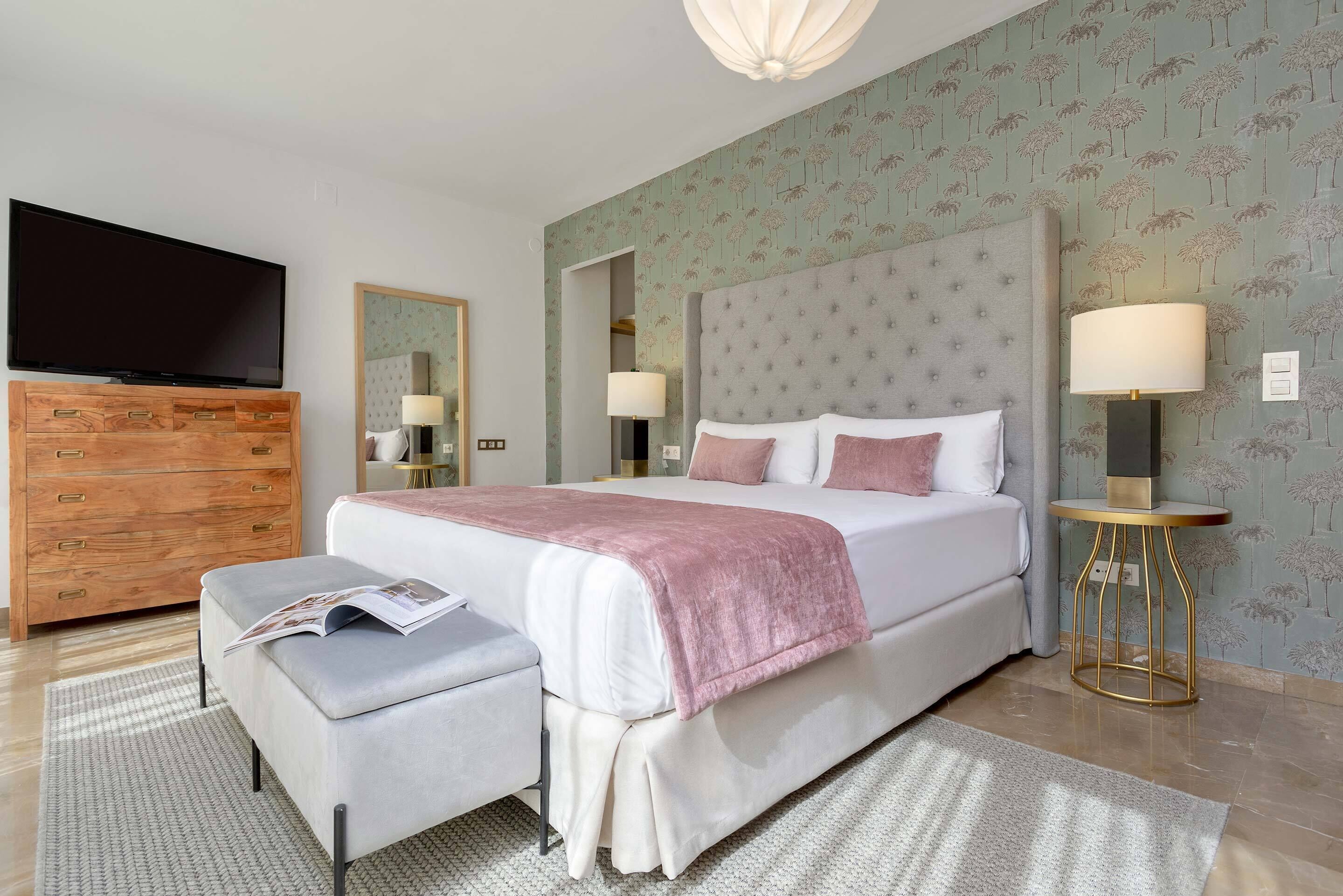 Apartment (4 Bedrooms) | 4 bedrooms, iron/ironing board, free WiFi, bed sheets