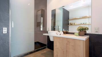 Appartement (4 Bedrooms) | Salle de bain