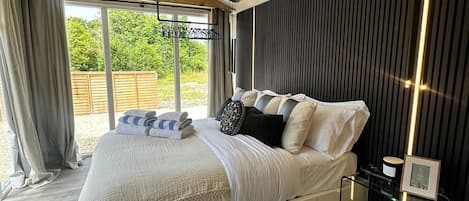 1 slaapkamer, een strijkplank/strijkijzer, gratis wifi