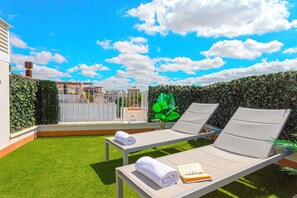 Apartment (1 Bedroom) | Terrace/patio - Marvelous Penthouse With 3 Terraces in Triana. Castilla III (Seville)