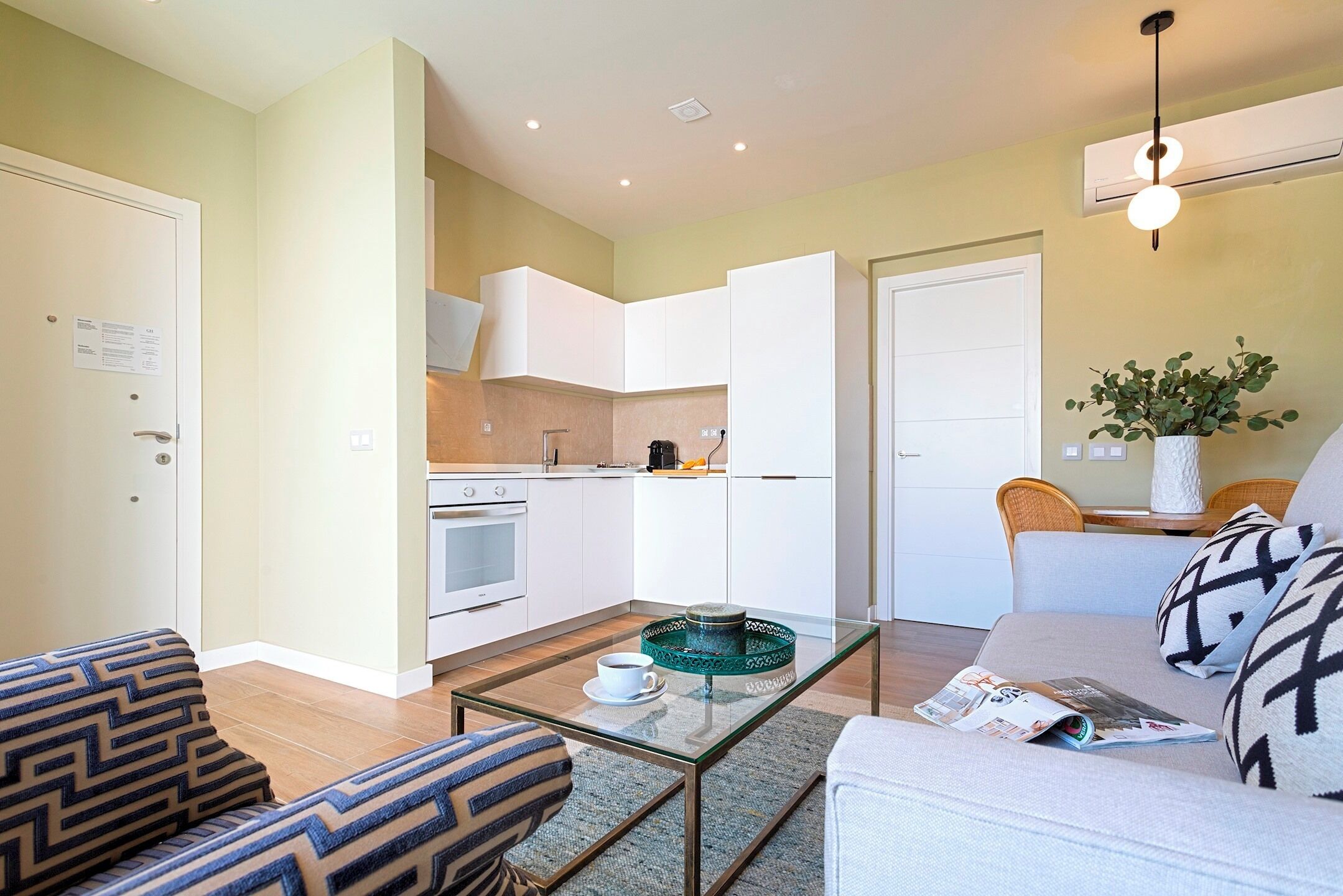 Leilighet (1 Bedroom) | Oppholdsområde | TV