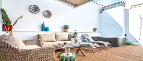 ลานระเบียง/นอกชาน