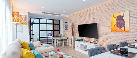 Apartamento (2 Bedrooms) | Área de estar | TV