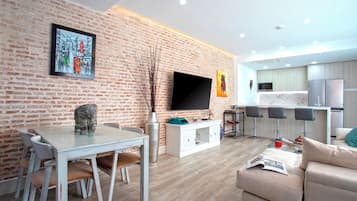 Apartment (2 Bedrooms) | Wohnbereich