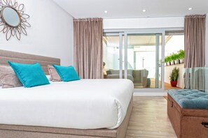 شقة (2 Bedrooms) | 2 عدّة غرف نوم ومكواة/لوح كي وواي فاي مجانًا وملاءات أسرّة