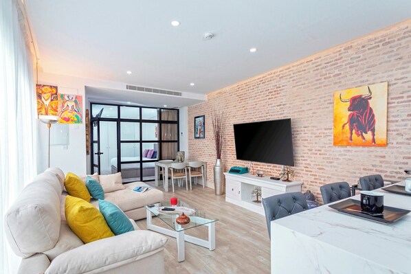 Apartment (2 Bedrooms) | Living area | TV