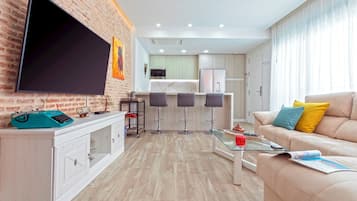 Appartement (2 Bedrooms) | Woonruimte | Televisie