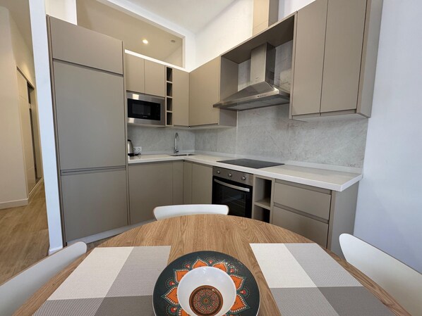 Fridge, microwave, oven, dishwasher