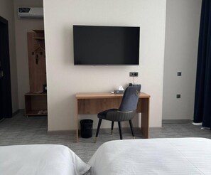 スタンダード ツインルーム | セーフティボックス (室内)、WiFi (無料)