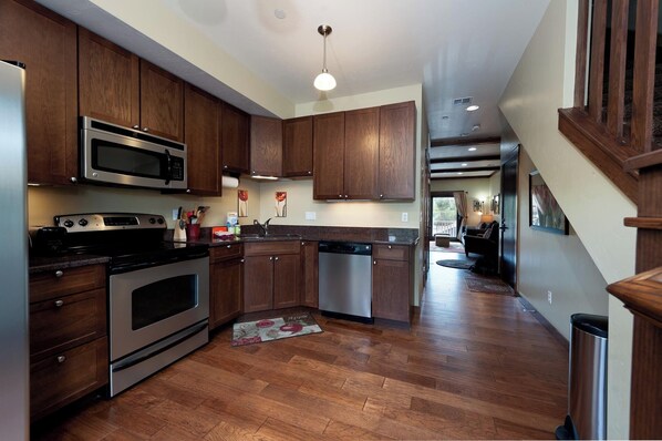 Microwave, oven, stovetop, dishwasher