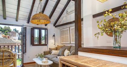 Luxury House in Granada Center. Reyes II