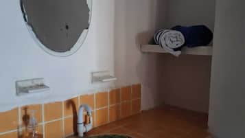 Junior Cabin, Beach View | Bathroom