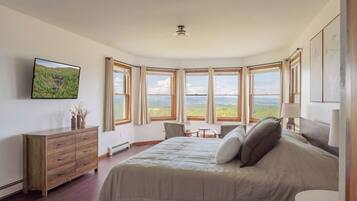 6 habitaciones, escritorio, wifi y ropa de cama