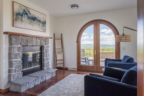 Smart TV, video games, table football, offices - Catskills Views & Hot Tub | Hilltop Horizons (Cornwallville)