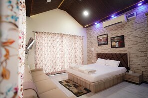 Premium Villa, 2 Bedrooms, Balcony, Pool View | Egyptian cotton sheets, premium bedding, in-room safe, blackout curtains