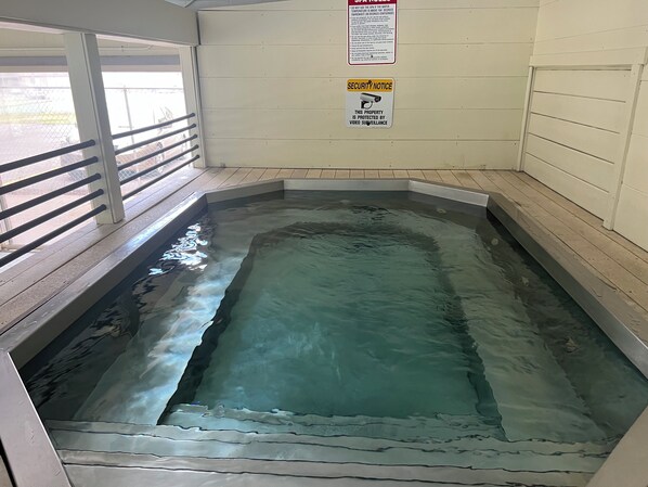 Spa - Cozy Dillon Condo with Pool, Hot Tub & Year-Round Recreation — Dog Friendly (Dillon)