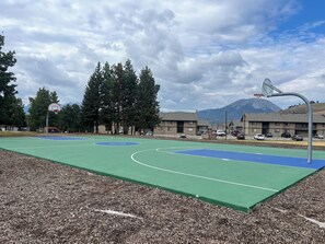 Sportplatz
