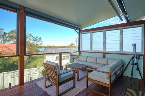 Experience Comfort and Convenience at This Enchanting Holiday Retreat