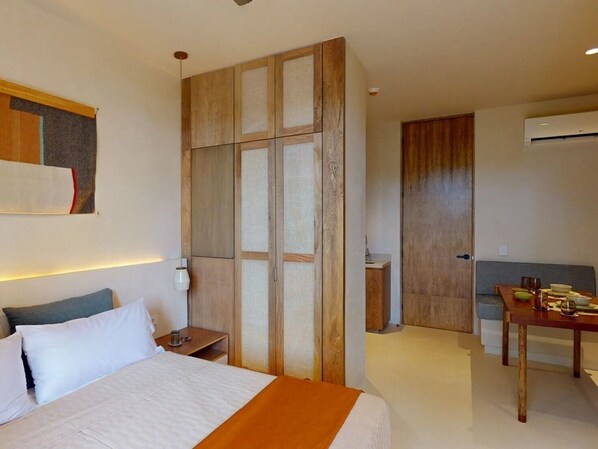 Desk, iron/ironing board, free WiFi, bed sheets