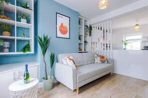 House, Patio | Living area