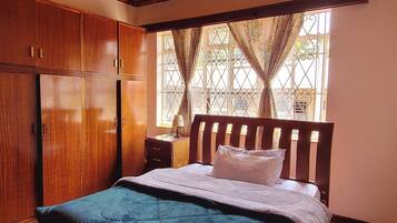 4 chambres, fer et planche Ă repasser, Wi-Fi, draps fournis