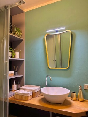 Shower, hair dryer, bidet, towels - Piazza San Giacomo: charm and exclusivity in the heart of Udine (Udine)