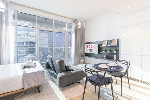 アイロン / アイロン台、WiFi、ベッドシーツ