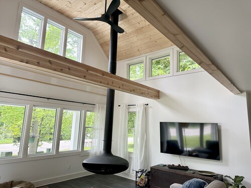 Contemporary two bedroom home, Horton Bay, across from Lake Charlevoix
