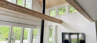 Contemporary two bedroom home, Horton Bay, across from Lake Charlevoix