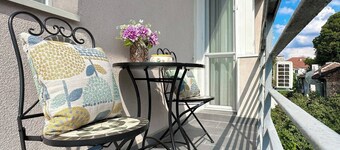 2BR, 4 Baths, Terrace – Steps from Sofia Landmarks