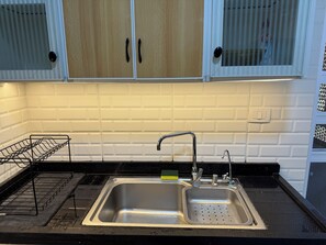 電子レンジ、オーブン、コンロ