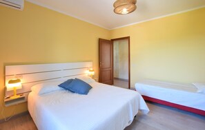 3 Schlafzimmer, Bügeleisen/Bügelbrett, Reisekinderbett, kostenloses WLAN
