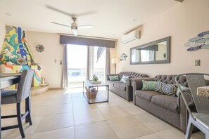 Televisión y estéreo 