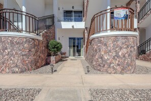 Imagen sin descripción, 2 de 32, botón