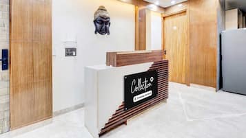 House | Reception