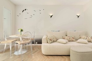 TV, offices - Norwida 4 |  Gdynia | Bright Studio | Close to the Sea (Gdynia)