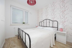 1 bedroom, iron/ironing board, travel cot, WiFi