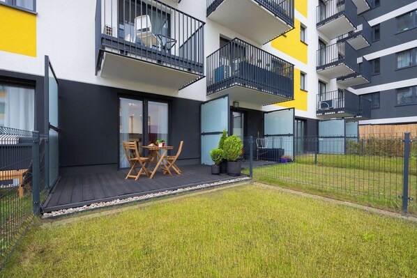 屋外ダイニングエリア