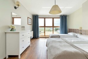 1 bedroom, iron/ironing board, travel crib, WiFi