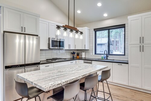 Contemporary & Cozy! Pinetop Country Club Casita