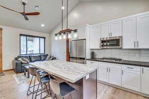 Cottage (2 Bedrooms) | Interior