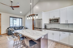 Cottage (2 Bedrooms) | Interior